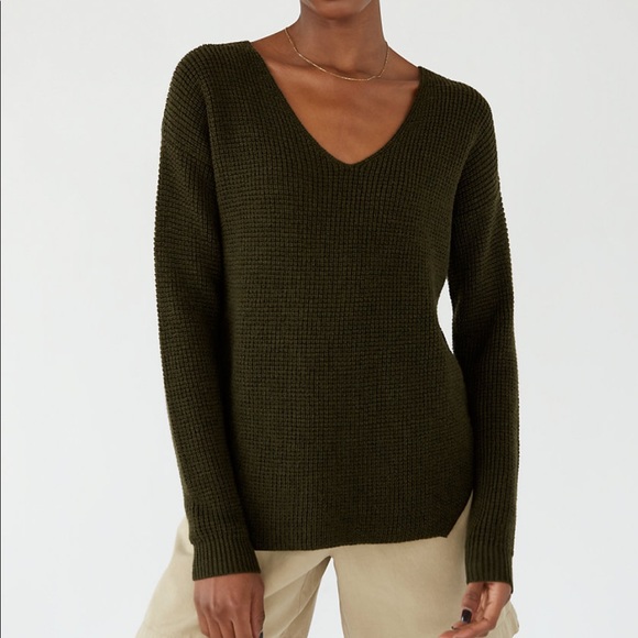 Aritzia Wilfred Knit sweater - Picture 3 of 3